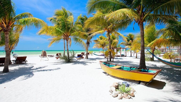 A PARADISE ISLAND IN YUCATAN